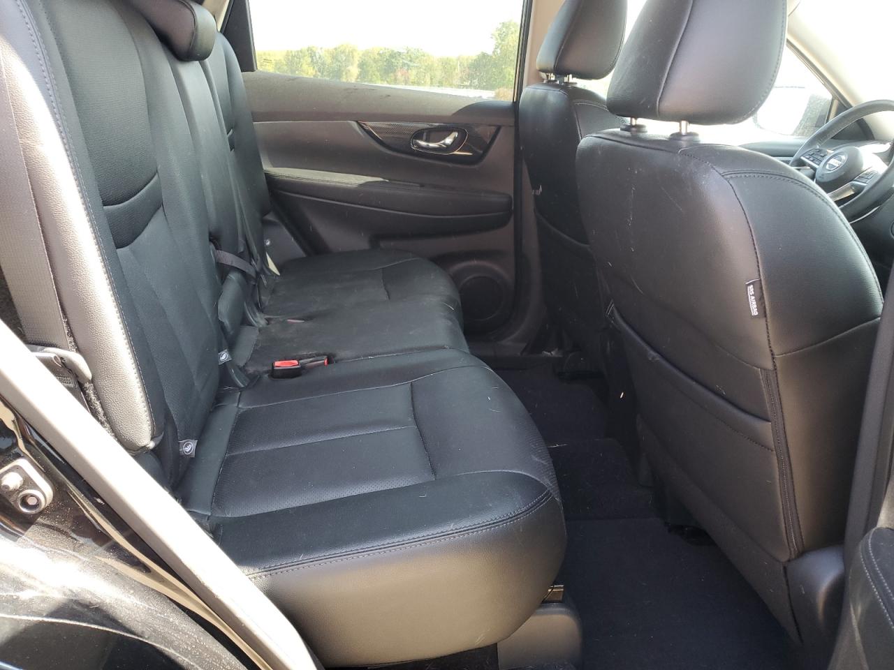 2019 Nissan Rogue S VIN: 5N1AT2MV7KC724617 Lot: 70652385