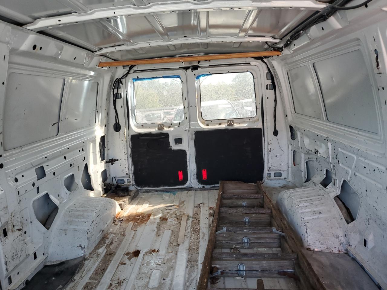 2013 Ford Econoline E250 Van VIN: 1FTNE2ELXDDA17666 Lot: 84232745