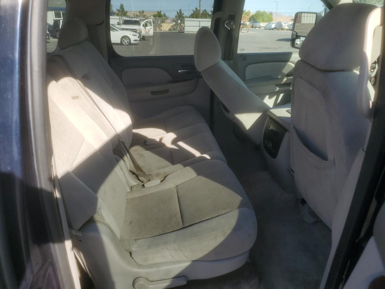 2007 Chevrolet Suburban K1500 VIN: 1GNFK16367J195528 Lot: 81346445