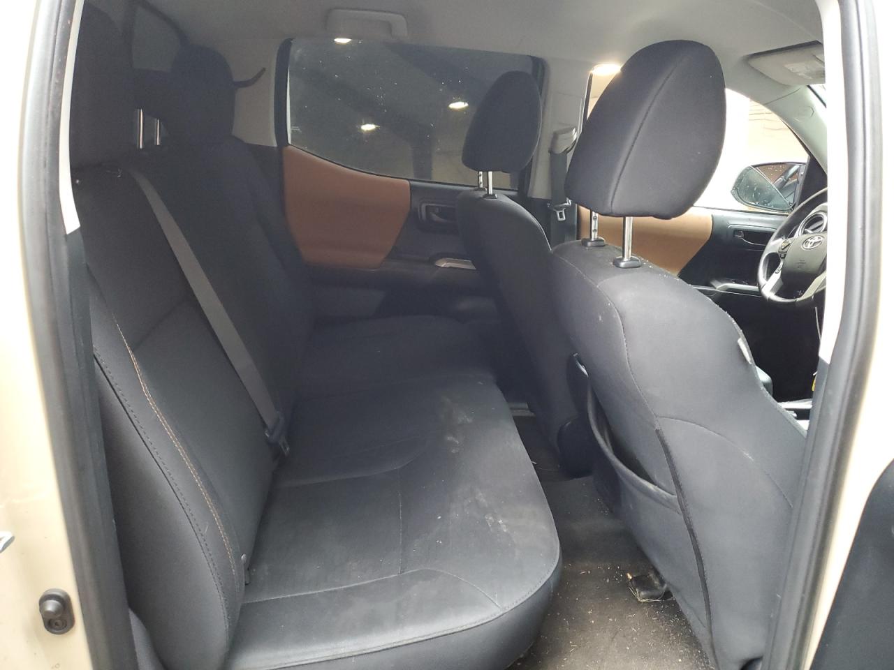 2017 Toyota Tacoma Double Cab VIN: 3TMCZ5AN4HM080700 Lot: 81717455
