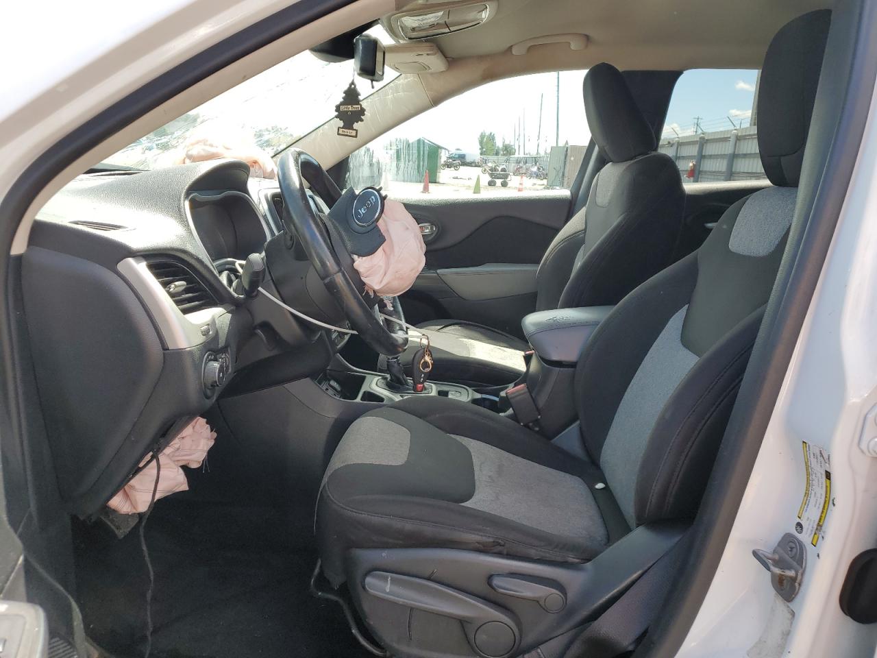 2014 Jeep Cherokee Latitude VIN: 1C4PJLCB4EW264658 Lot: 84383915