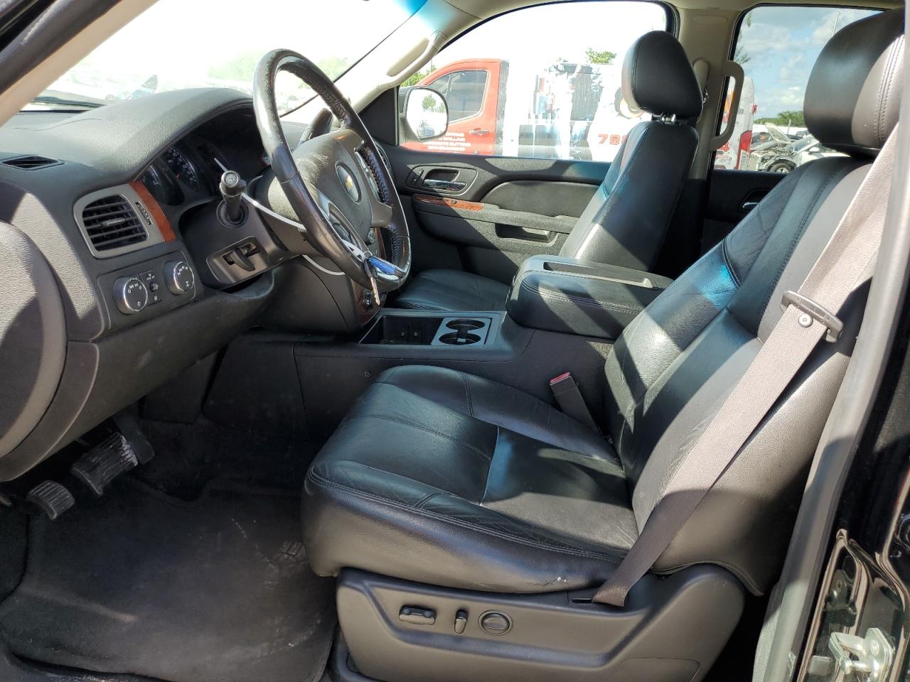 2012 Chevrolet Suburban K1500 Lt VIN: 1GNSKJE74CR111446 Lot: 81799725