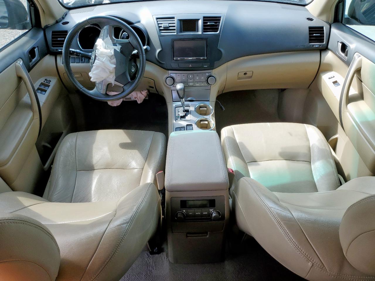 2008 Toyota Highlander Sport VIN: JTEDS43AX82063917 Lot: 84833925