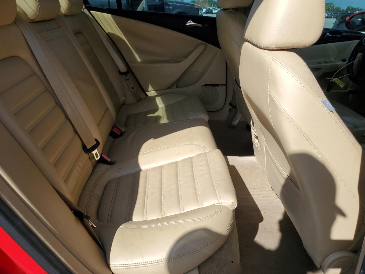 2008 Volkswagen Passat Vr6 VIN: WVWCU73C28E055323 Lot: 81438085