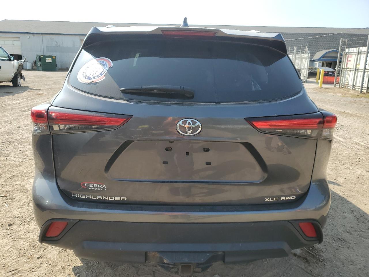 2022 Toyota Highlander Xle VIN: 5TDHZRBH0NS227886 Lot: 69912895