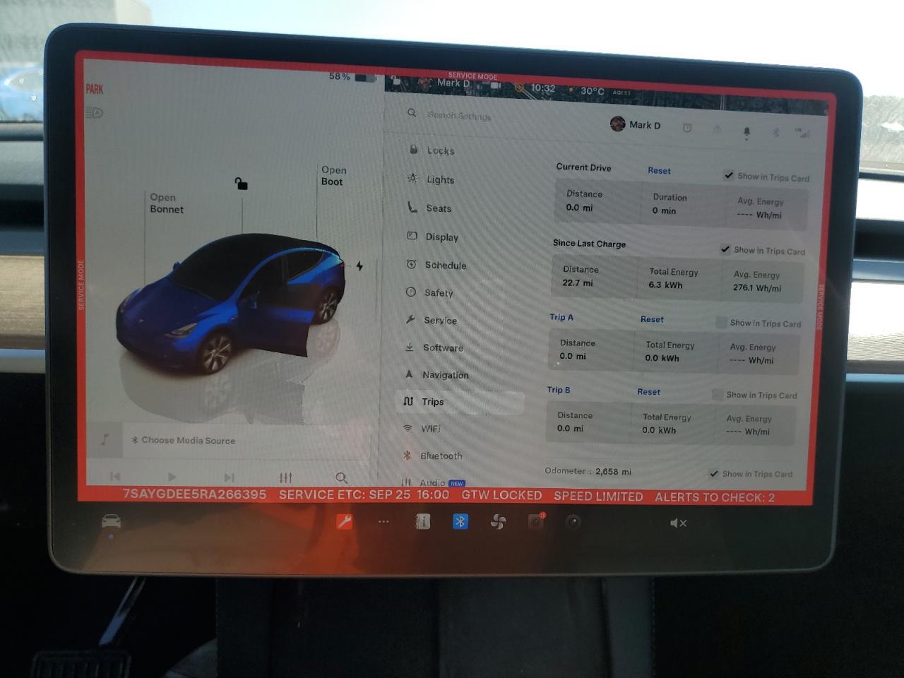 2024 Tesla Model Y VIN: 7SAYGDEE5RA266395 Lot: 84393875