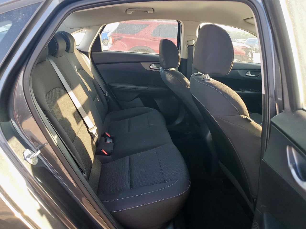 2020 Kia Forte Fe VIN: 3KPF24AD8LE165495 Lot: 81964235