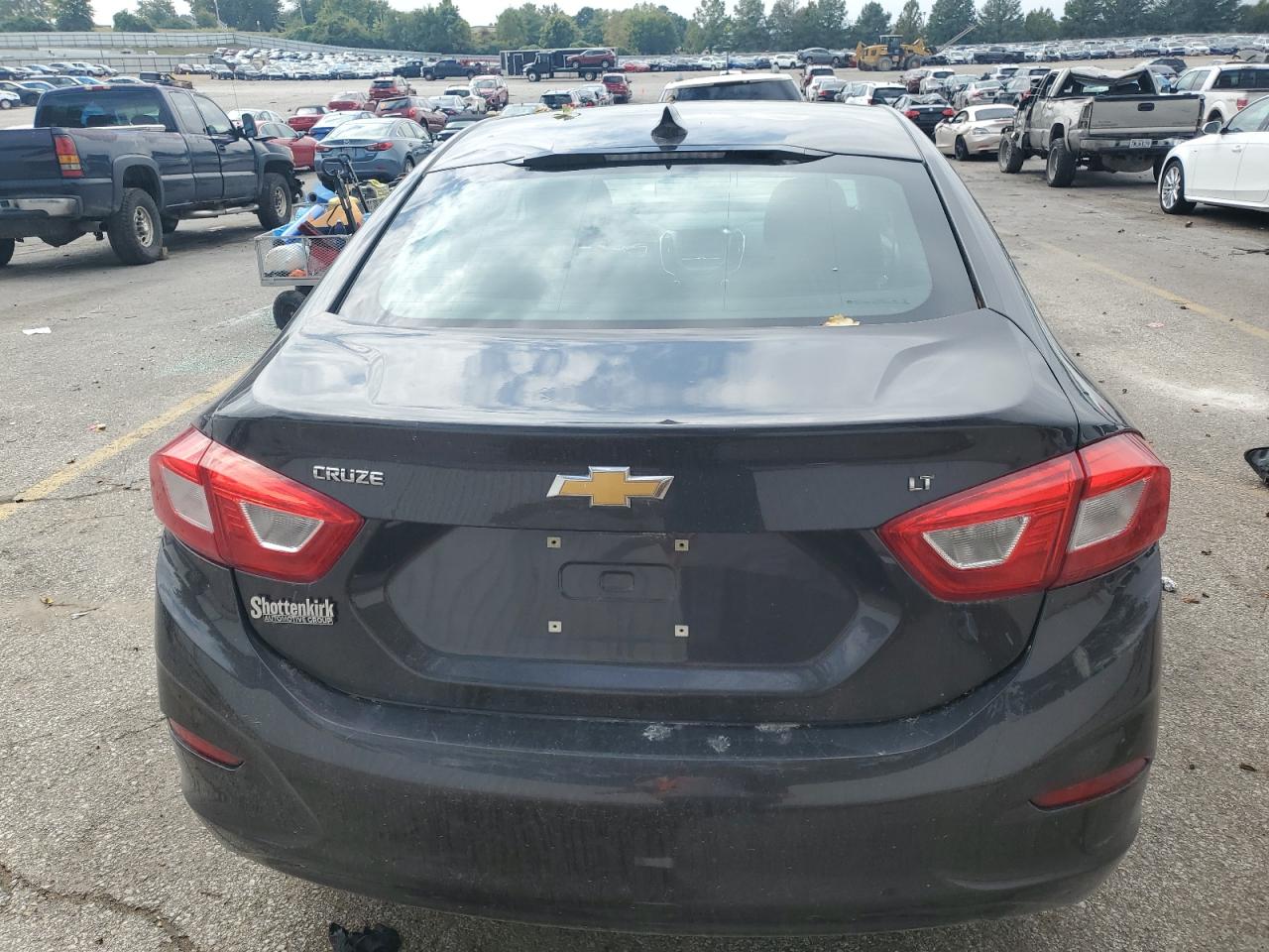 2017 Chevrolet Cruze Lt VIN: 1G1BE5SM8H7212440 Lot: 82068825