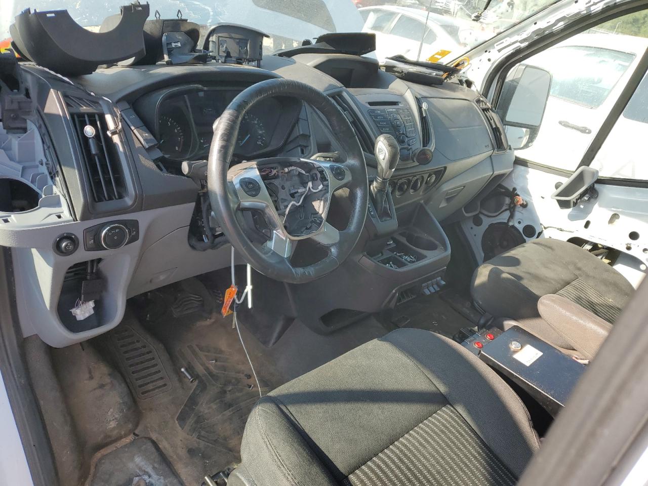 2015 Ford Transit T-250 VIN: 1FTNR1ZM5FKA68069 Lot: 71842705