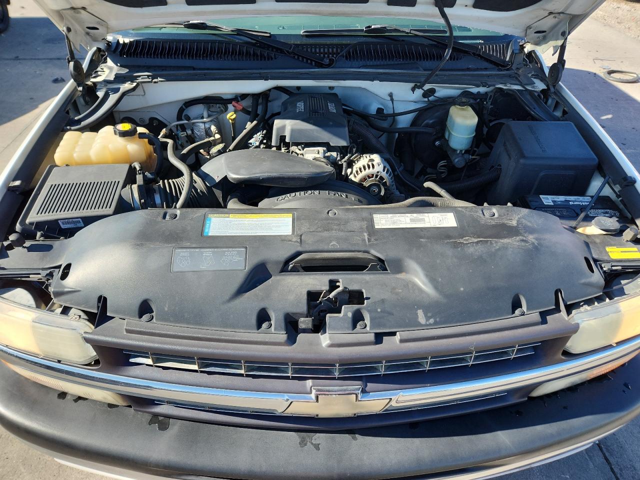 2000 Chevrolet Silverado K1500 VIN: 1GCEK14T0YZ366803 Lot: 81131185