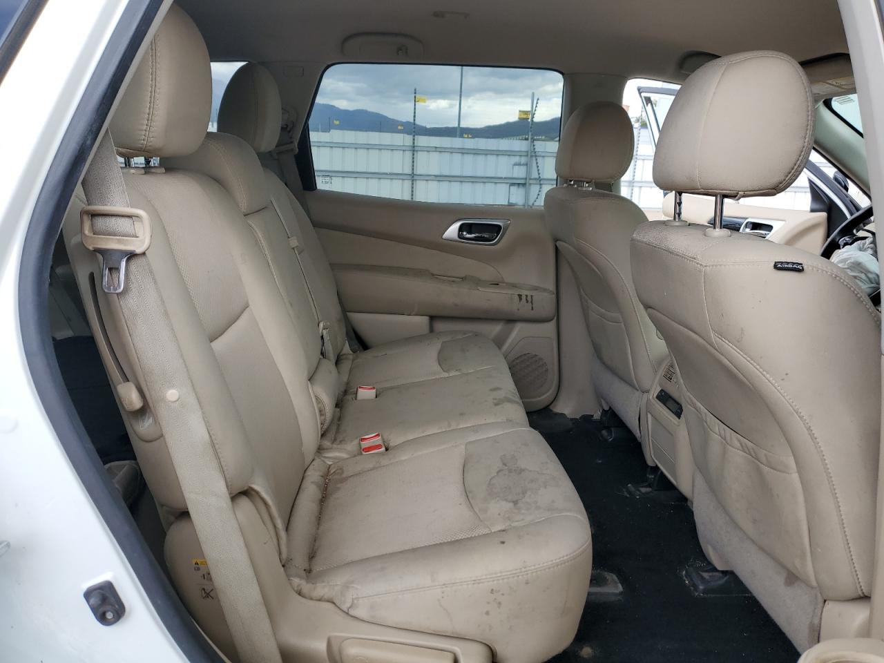 2017 Nissan Pathfinder S VIN: 5N1DR2MM0HC615167 Lot: 84705235