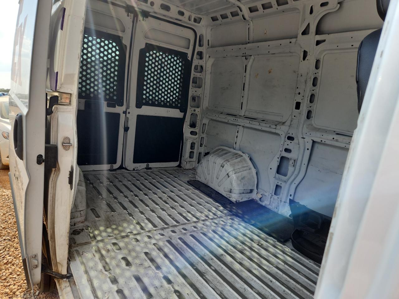 2024 Ram Promaster 1500 1500 High VIN: 3C6LRVBGXRE123438 Lot: 70921665