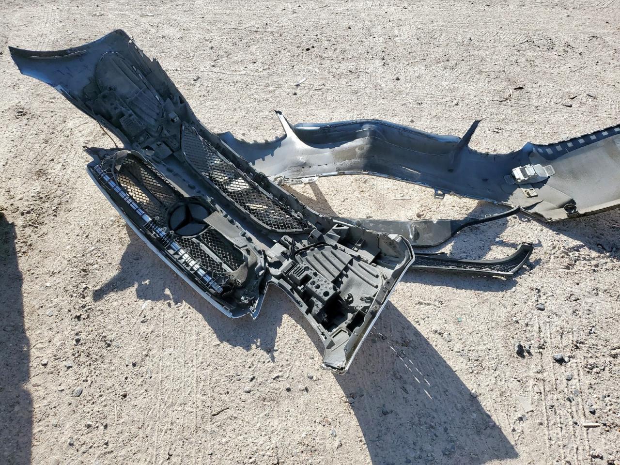 2016 Mercedes-Benz C 300 VIN: 55SWF4JB2GU155465 Lot: 81867205