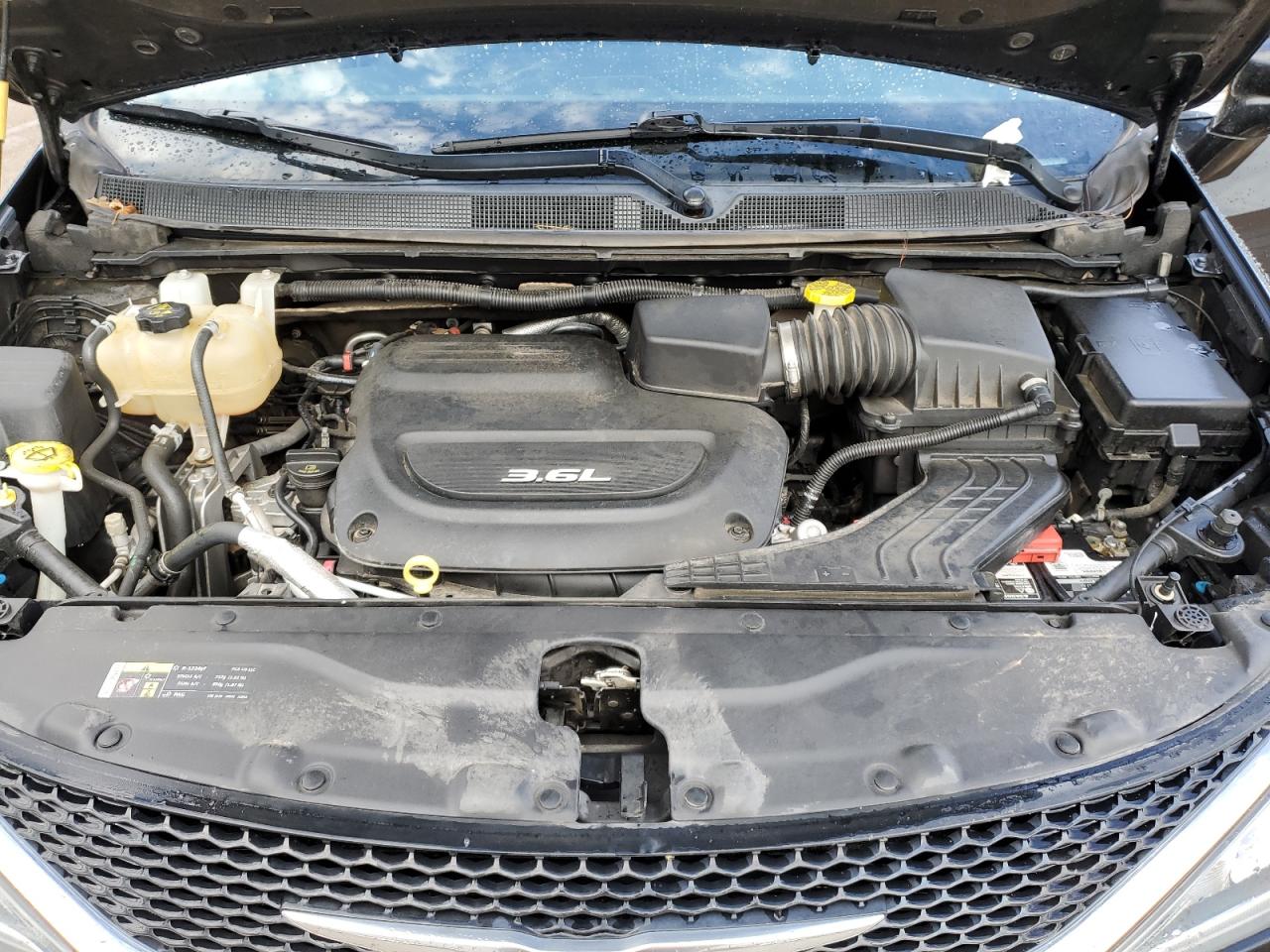 2017 Chrysler Pacifica Touring L VIN: 2C4RC1BG0HR794725 Lot: 80782905