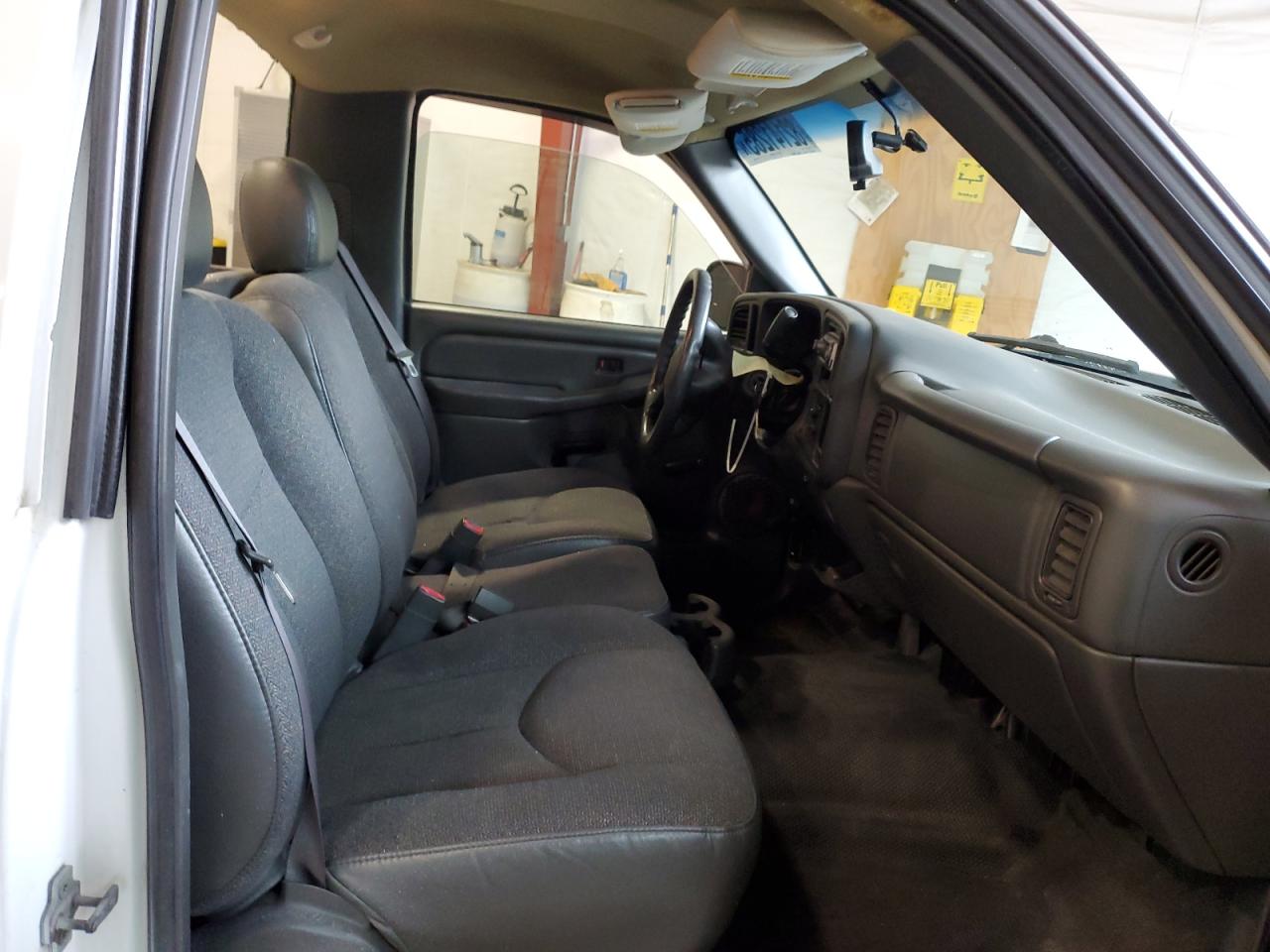 2005 Chevrolet Silverado C1500 VIN: 1GCEC14XX5Z209369 Lot: 82141285