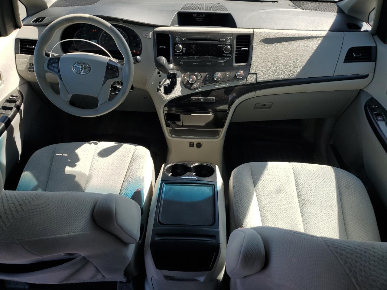2012 Toyota Sienna Le VIN: 5TDKK3DC1CS177067 Lot: 80752135