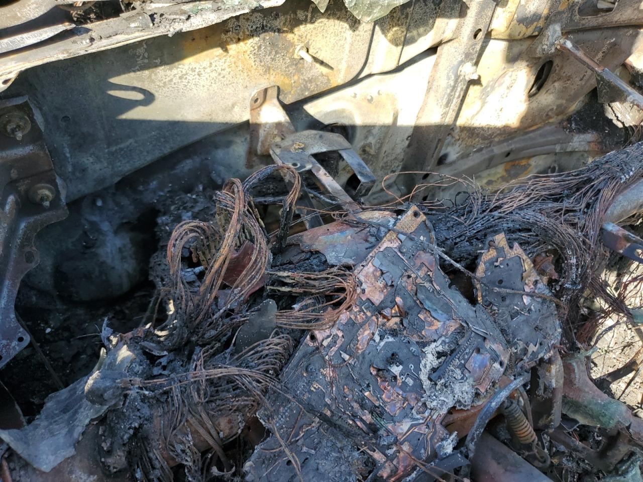 2005 Toyota Corolla Matrix Xr VIN: 2T1KR32E15C399202 Lot: 81742895