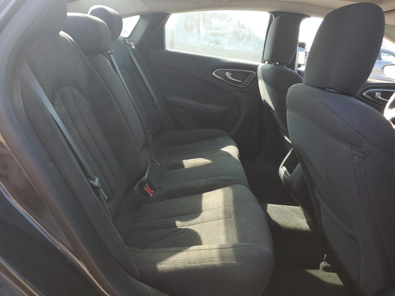 2016 Chrysler 200 Limited VIN: 1C3CCCAB2GN118719 Lot: 80371695