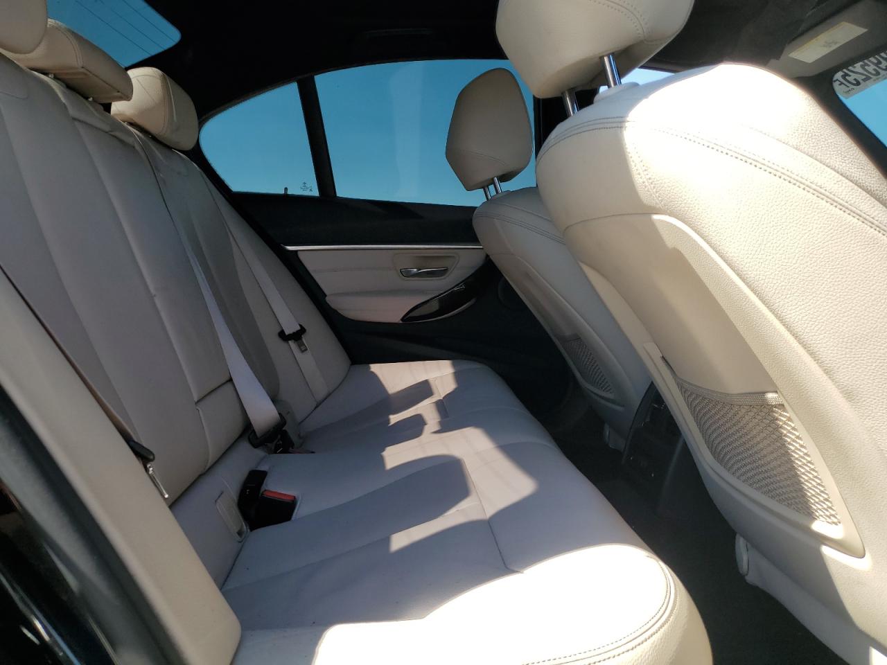 2017 BMW 330 Xi VIN: WBA8D9C3XHA011916 Lot: 84299525