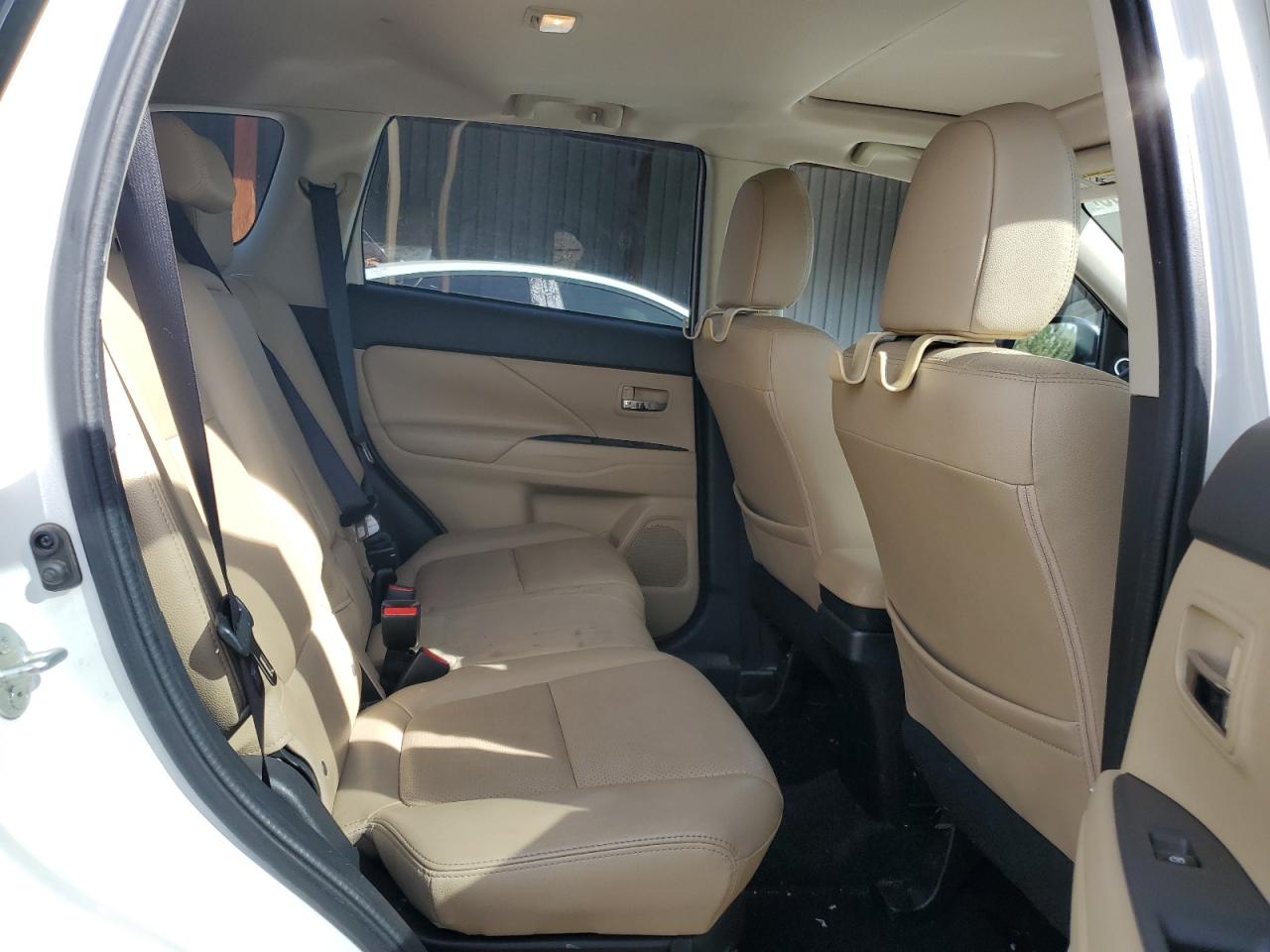 2018 Mitsubishi Outlander Se VIN: JA4AZ3A39JZ037138 Lot: 81652395