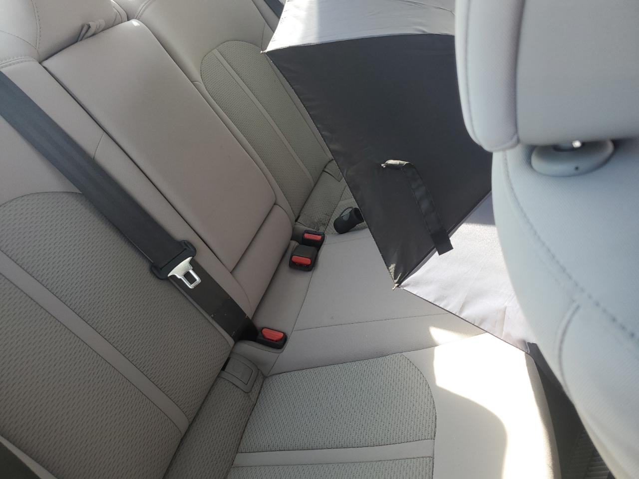 2015 Hyundai Sonata Se VIN: 5NPE24AF4FH018586 Lot: 71858675