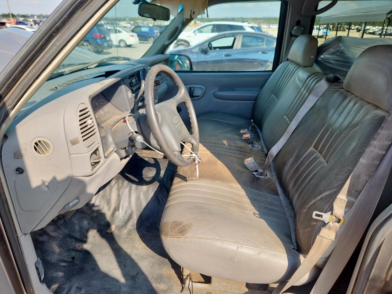 1999 Chevrolet Gmt-400 C3500 VIN: 1GCGC33RXXF058867 Lot: 84371105