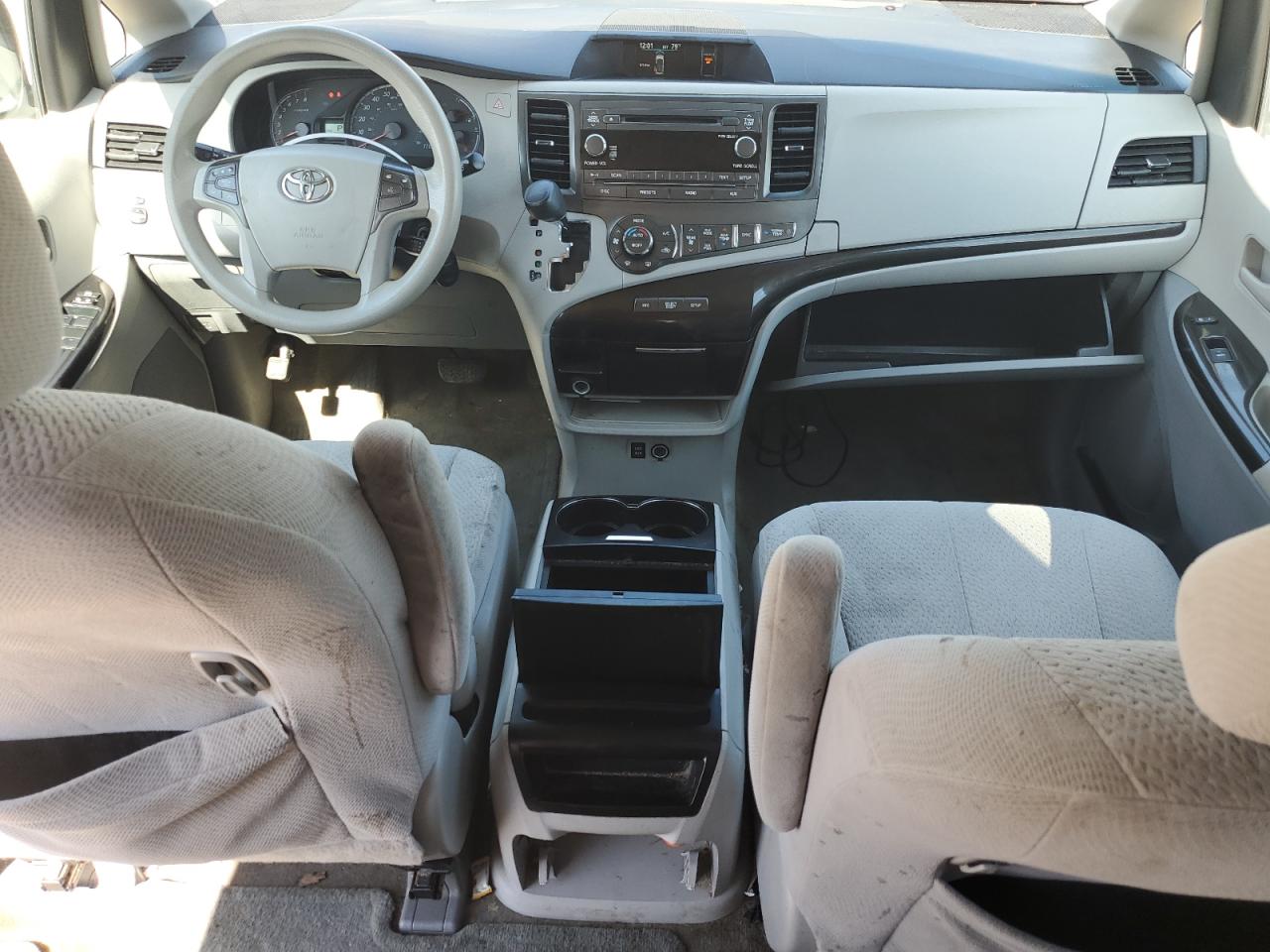 2014 Toyota Sienna Le VIN: 5TDKK3DCXES518761 Lot: 70665485