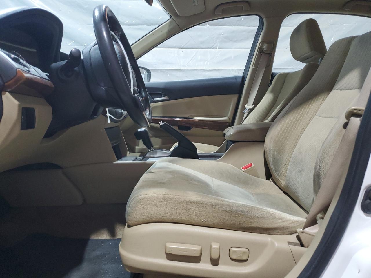 2011 Honda Accord Ex VIN: 1HGCP2F74BA104434 Lot: 83807565