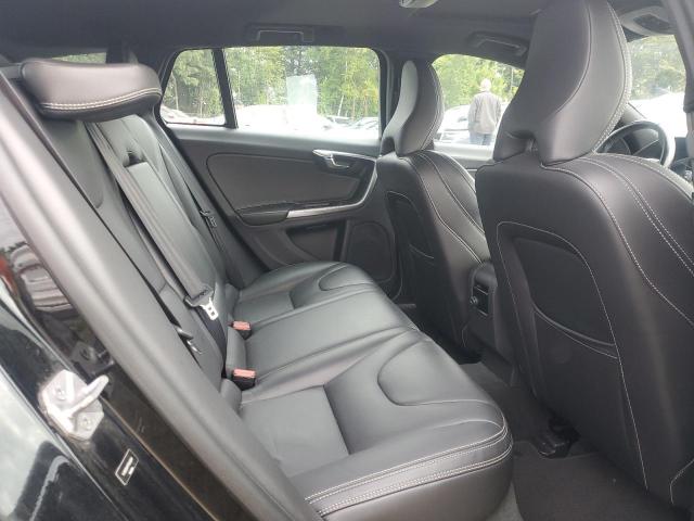 Crossovers VOLVO V60 2015 Czarny