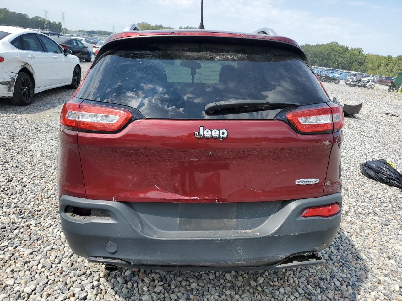 2018 Jeep Cherokee Latitude Plus VIN: 1C4PJLLB3JD622757 Lot: 71483225