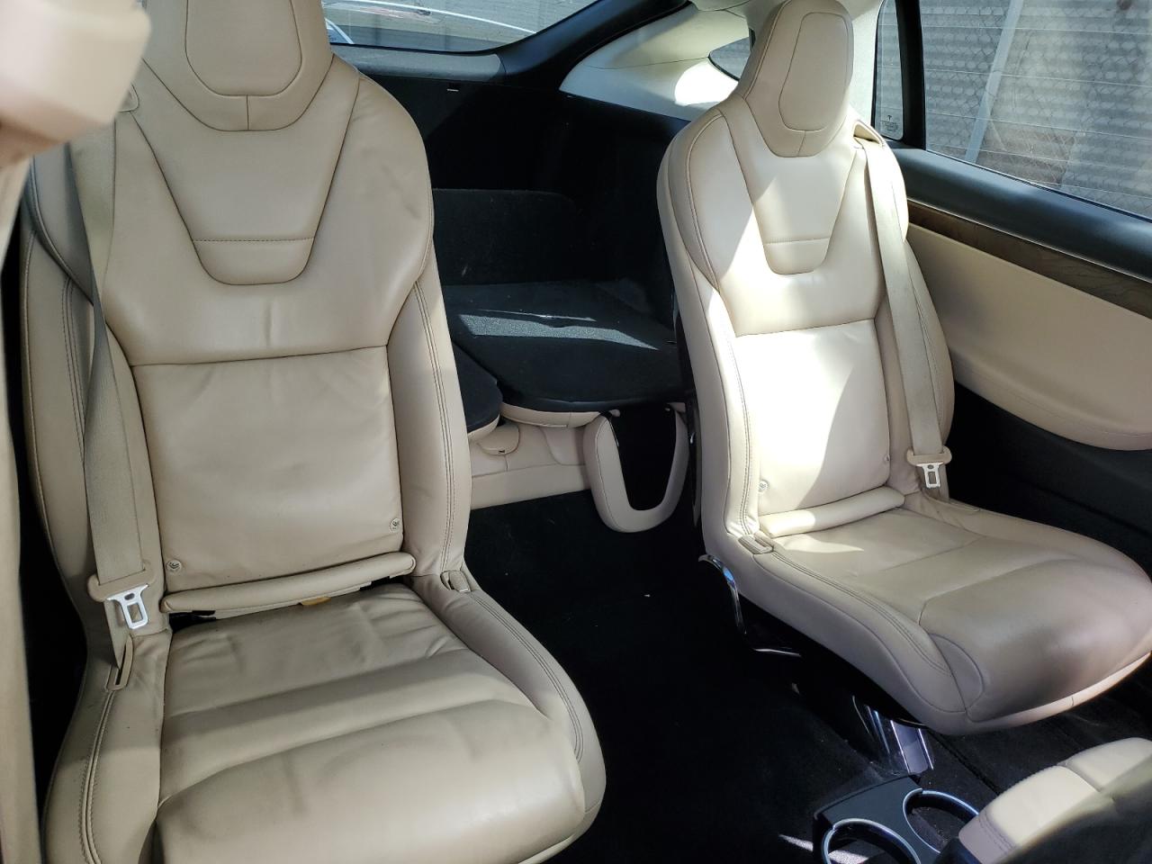 2017 Tesla Model X VIN: 5YJXCBE2XHF042040 Lot: 71727155