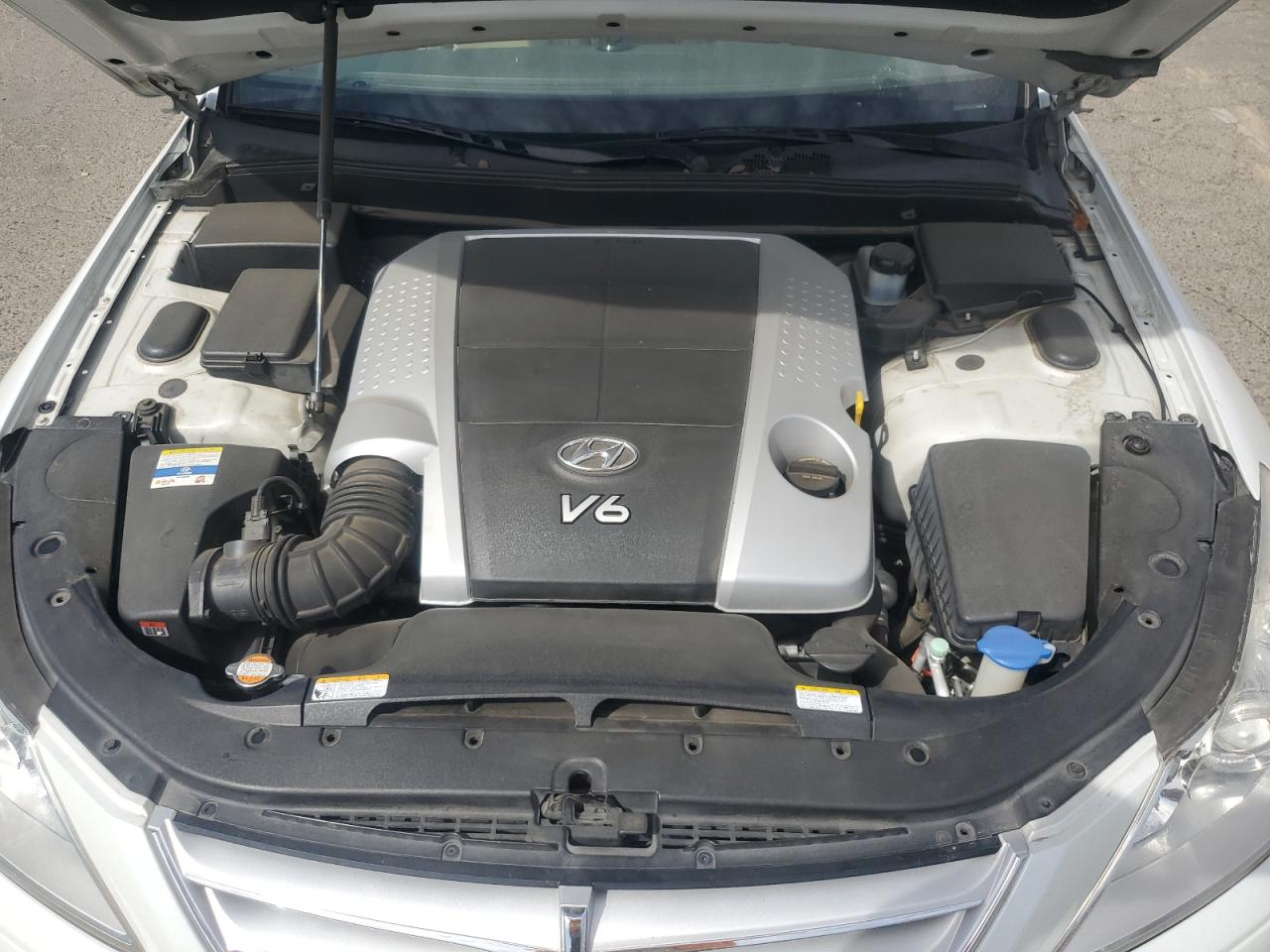 2011 Hyundai Genesis 3.8L VIN: KMHGC4DE9BU115660 Lot: 71825455