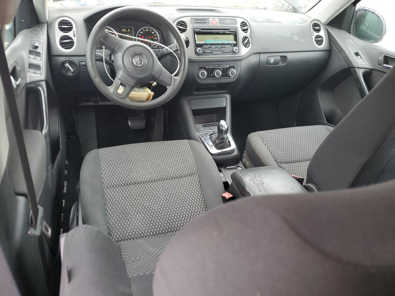 2011 Volkswagen Tiguan S VIN: WVGBV7AX6BW512565 Lot: 81817415