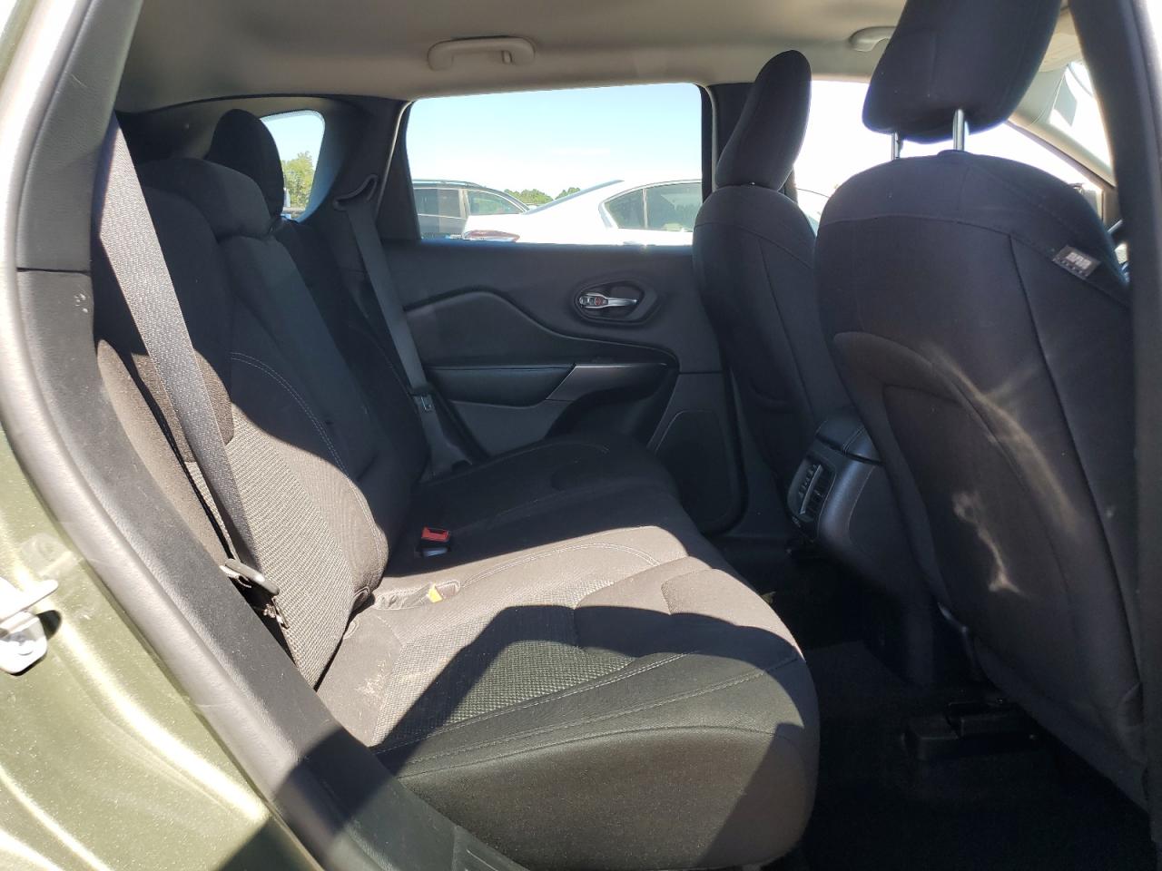 2020 Jeep Cherokee Latitude VIN: 1C4PJMCB8LD651521 Lot: 71156105