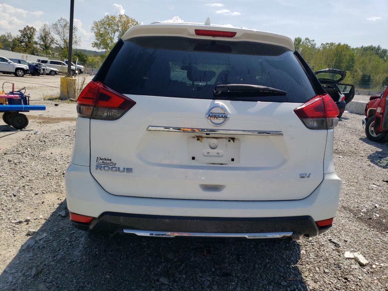 2017 Nissan Rogue S VIN: KNMAT2MT2HP538746 Lot: 80285925