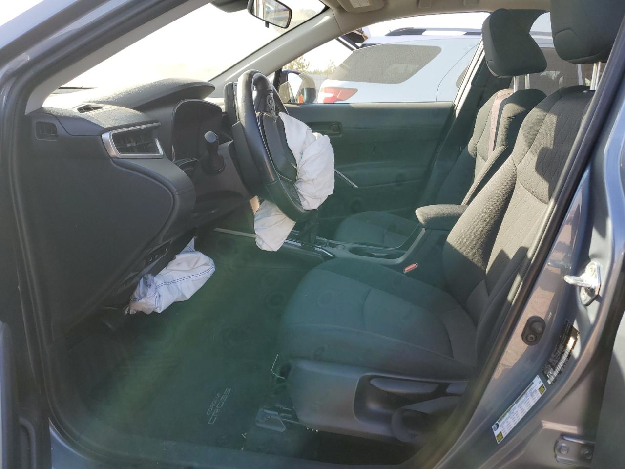 2022 Toyota Corolla Cross Le VIN: 7MUBAABG4NV025628 Lot: 71487435