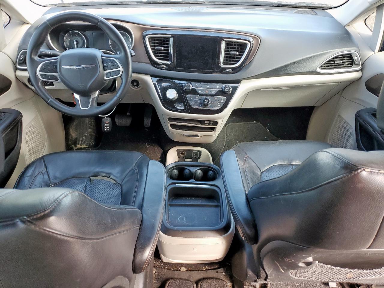 2018 Chrysler Pacifica Touring L VIN: 2C4RC1BG3JR294628 Lot: 81695315