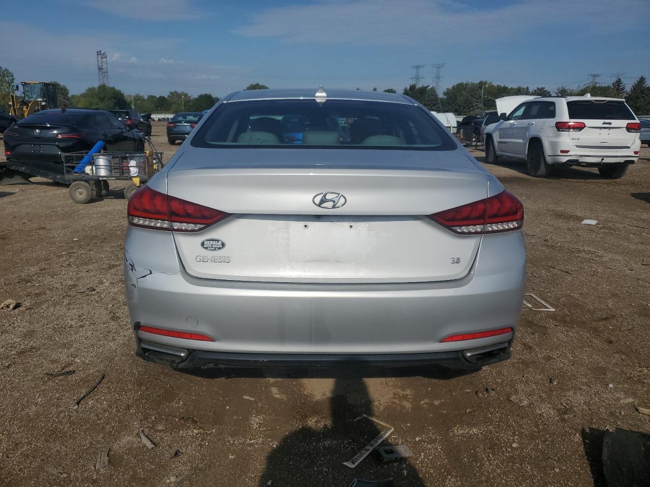 2016 Hyundai Genesis 3.8L VIN: KMHGN4JE8GU135484 Lot: 81460055