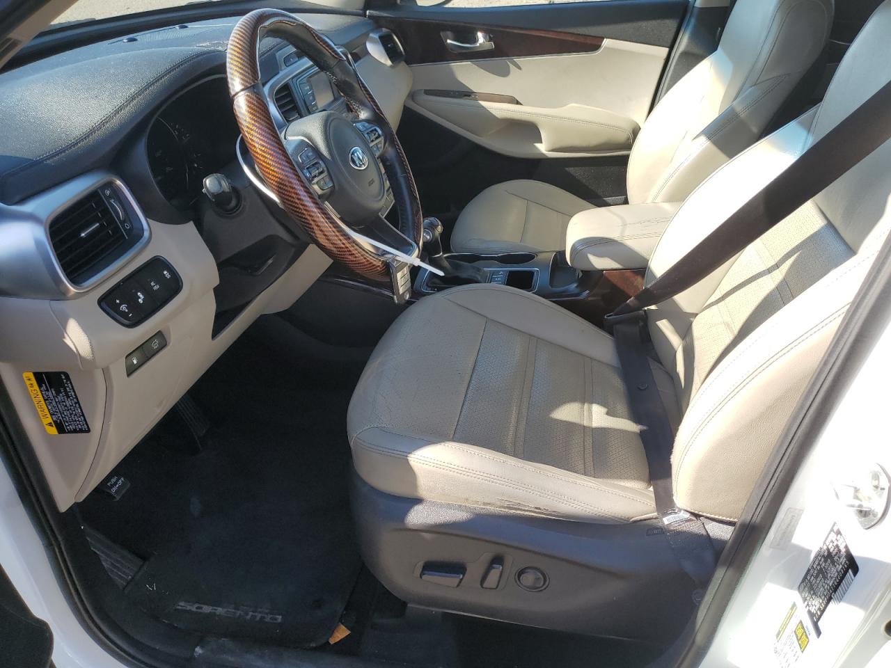 2016 Kia Sorento Ex VIN: 5XYPHDA11GG008165 Lot: 84460035