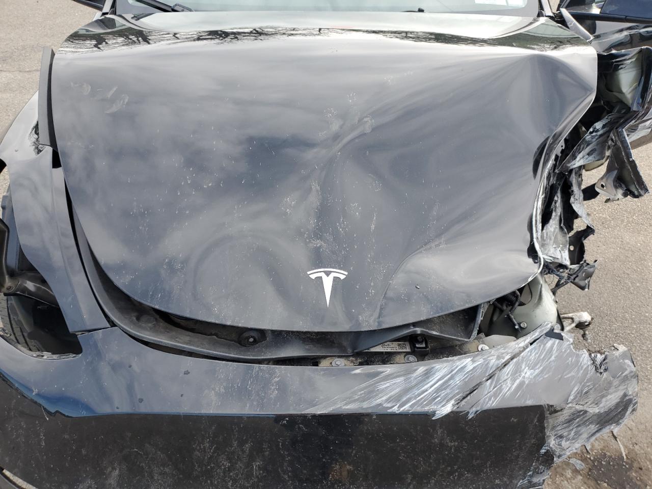 2024 Tesla Model Y VIN: 7SAYGDEE5RA222221 Lot: 71676165