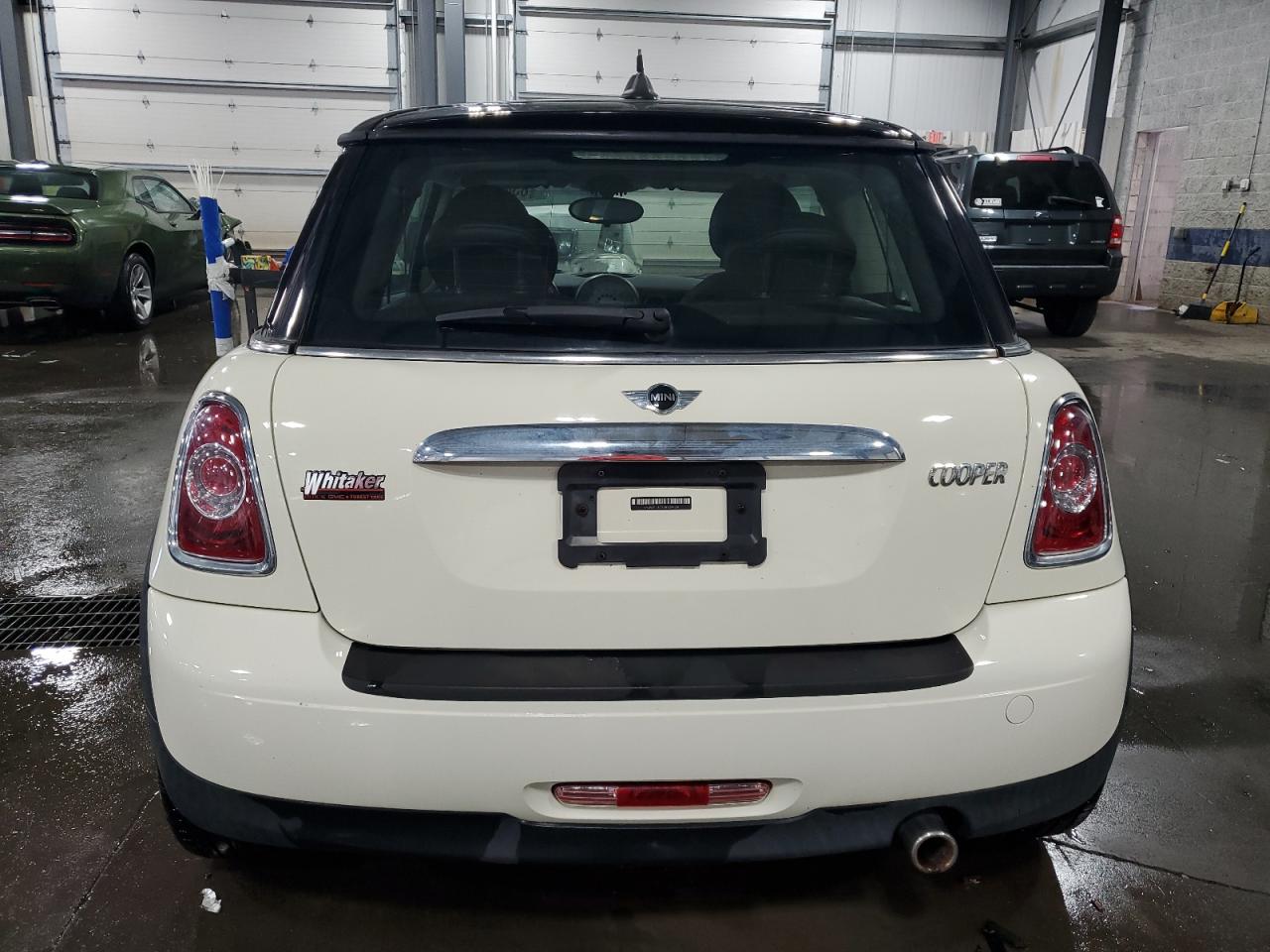 2011 Mini Cooper VIN: WMWSU3C50BT099519 Lot: 83837655