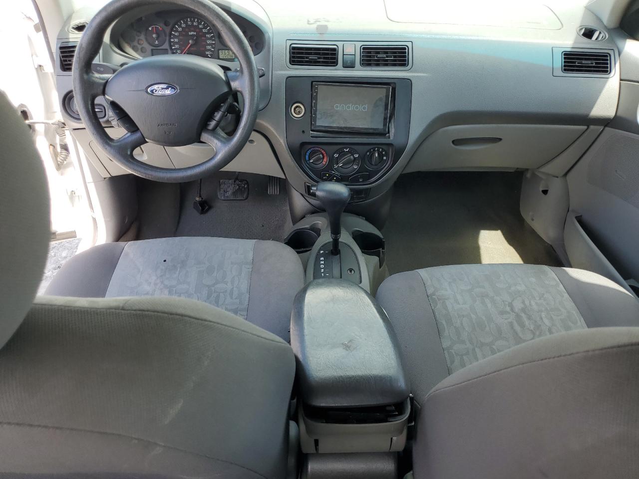 2005 Ford Focus Zx4 VIN: 1FAHP34N05W298095 Lot: 82097675