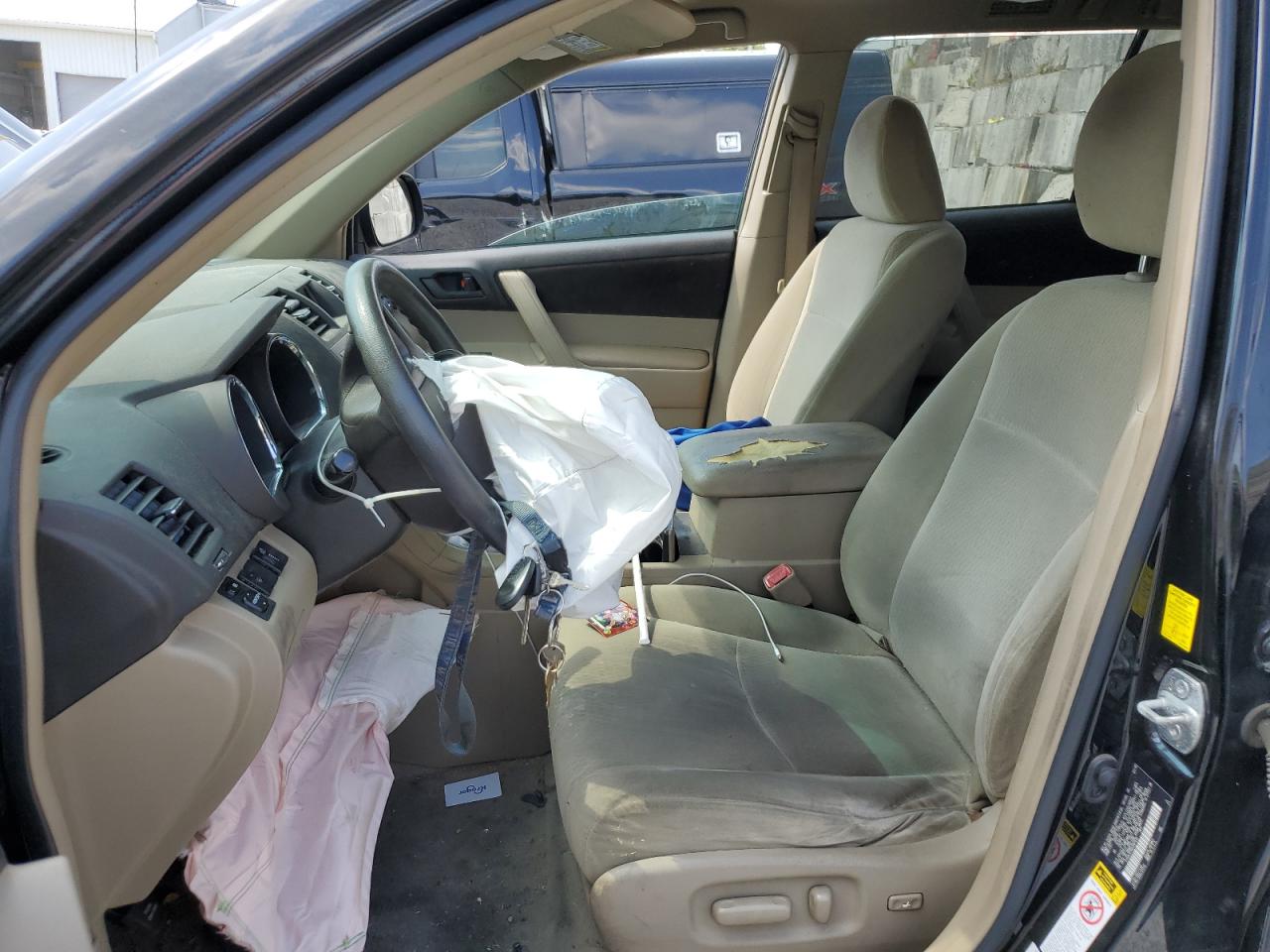 2010 Toyota Highlander VIN: 5TDZK3EH8AS007438 Lot: 81055975