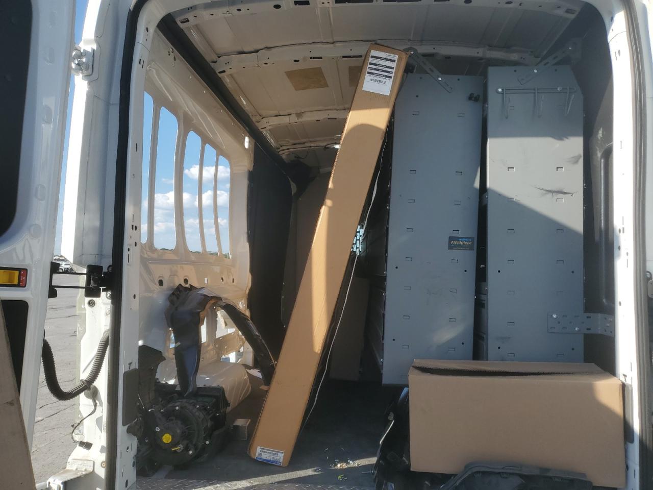 2024 Ford Transit Cargo Van T VIN: 1FTYE1C84RKA27585 Lot: 84238775