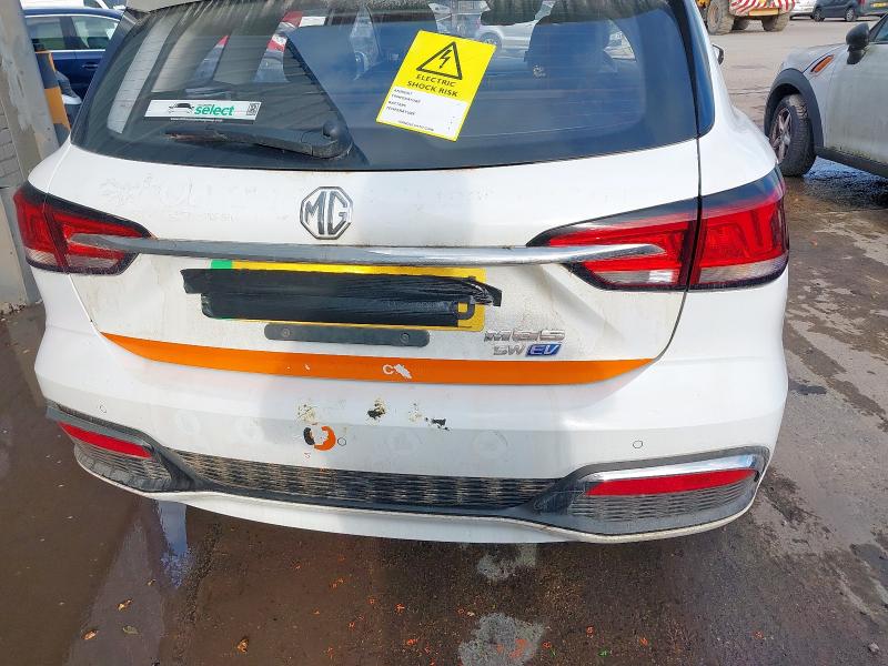 2022 MG 5 EXCLUSIVE 