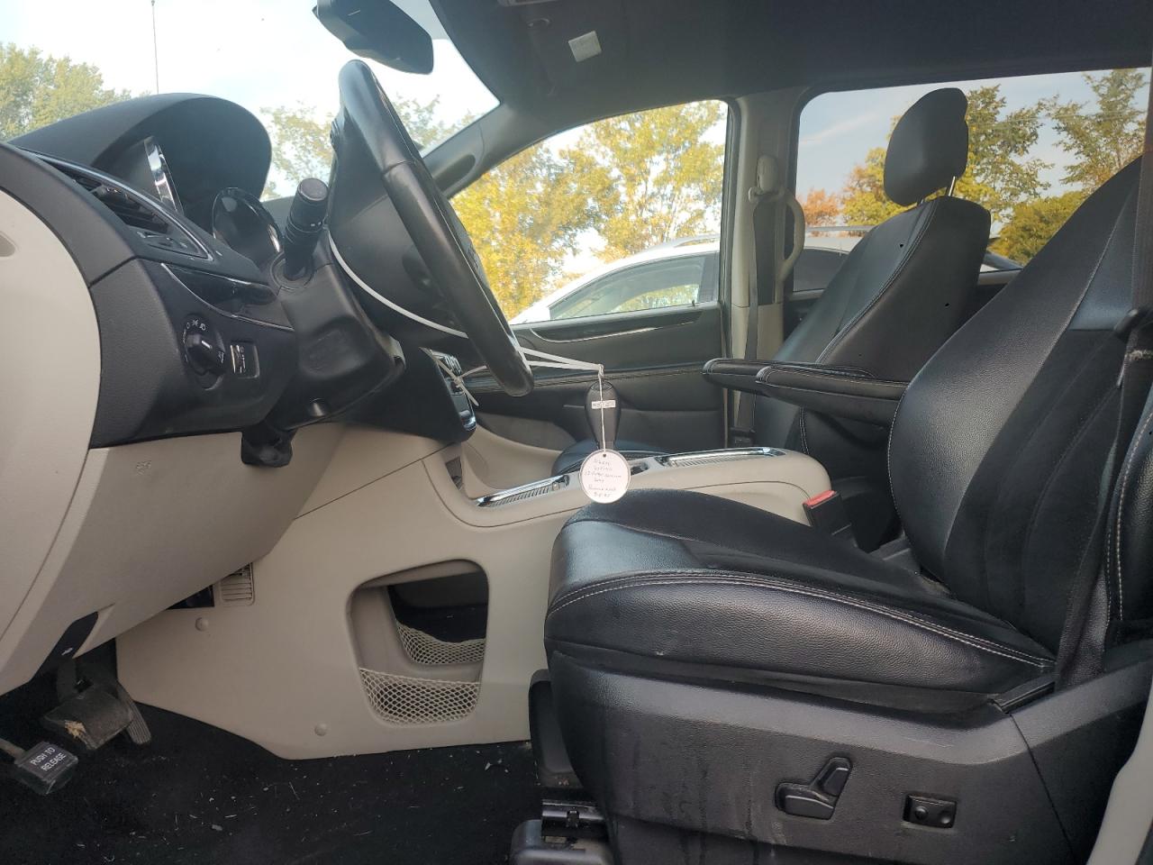 2017 Dodge Grand Caravan Sxt VIN: 2C4RDGCG8HR612140 Lot: 80860085