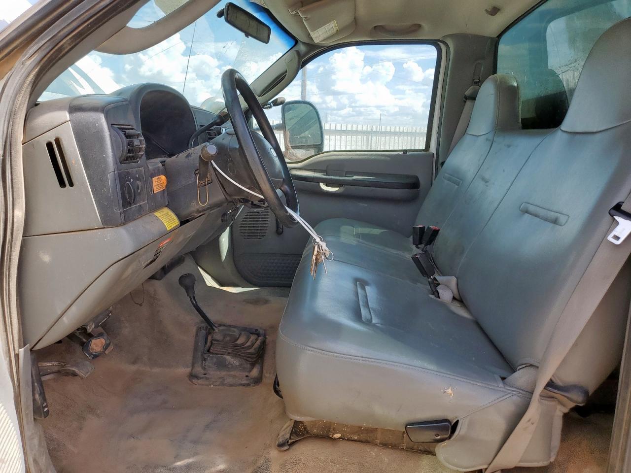 2006 Ford F550 Super Duty VIN: 1FDAF57P16EC68632 Lot: 81611125