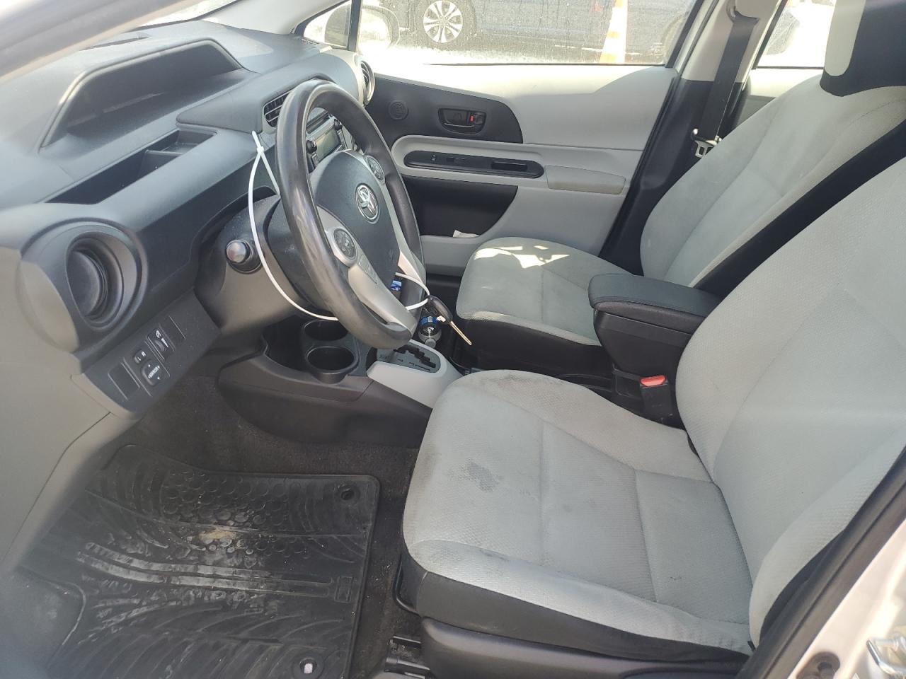 2013 Toyota Prius C VIN: JTDKDTB30D1553480 Lot: 71395695