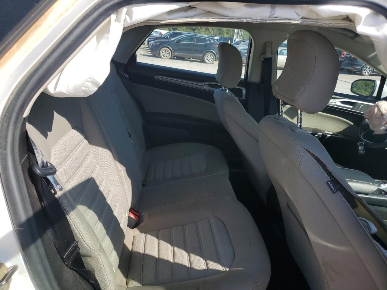 2019 Ford Fusion S VIN: 3FA6P0G79KR171492 Lot: 83873205