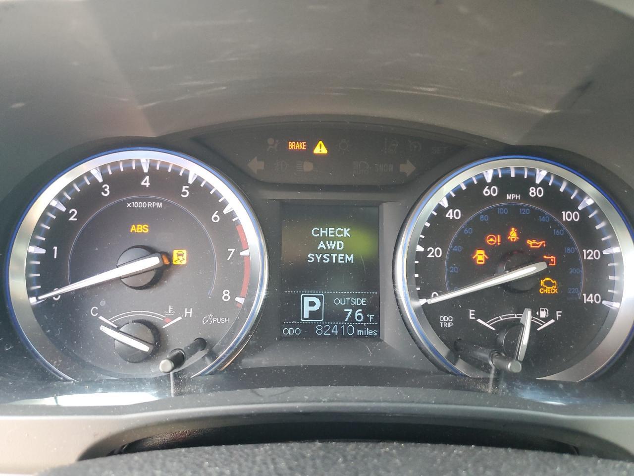 2014 Toyota Highlander Le VIN: 5TDBKRFHXES048078 Lot: 83825775